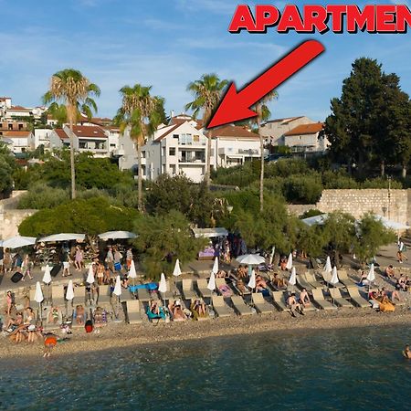 Apartments Grgo Хвар Экстерьер фото