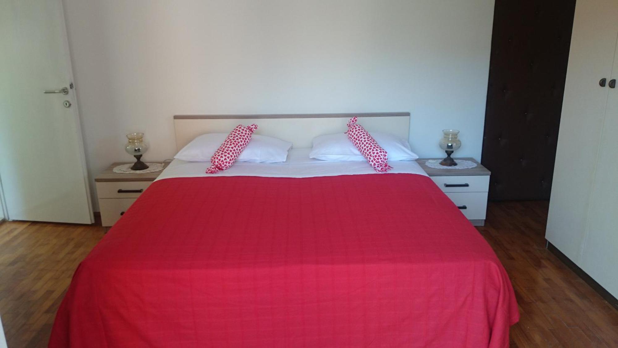 Apartments Grgo Хвар Экстерьер фото
