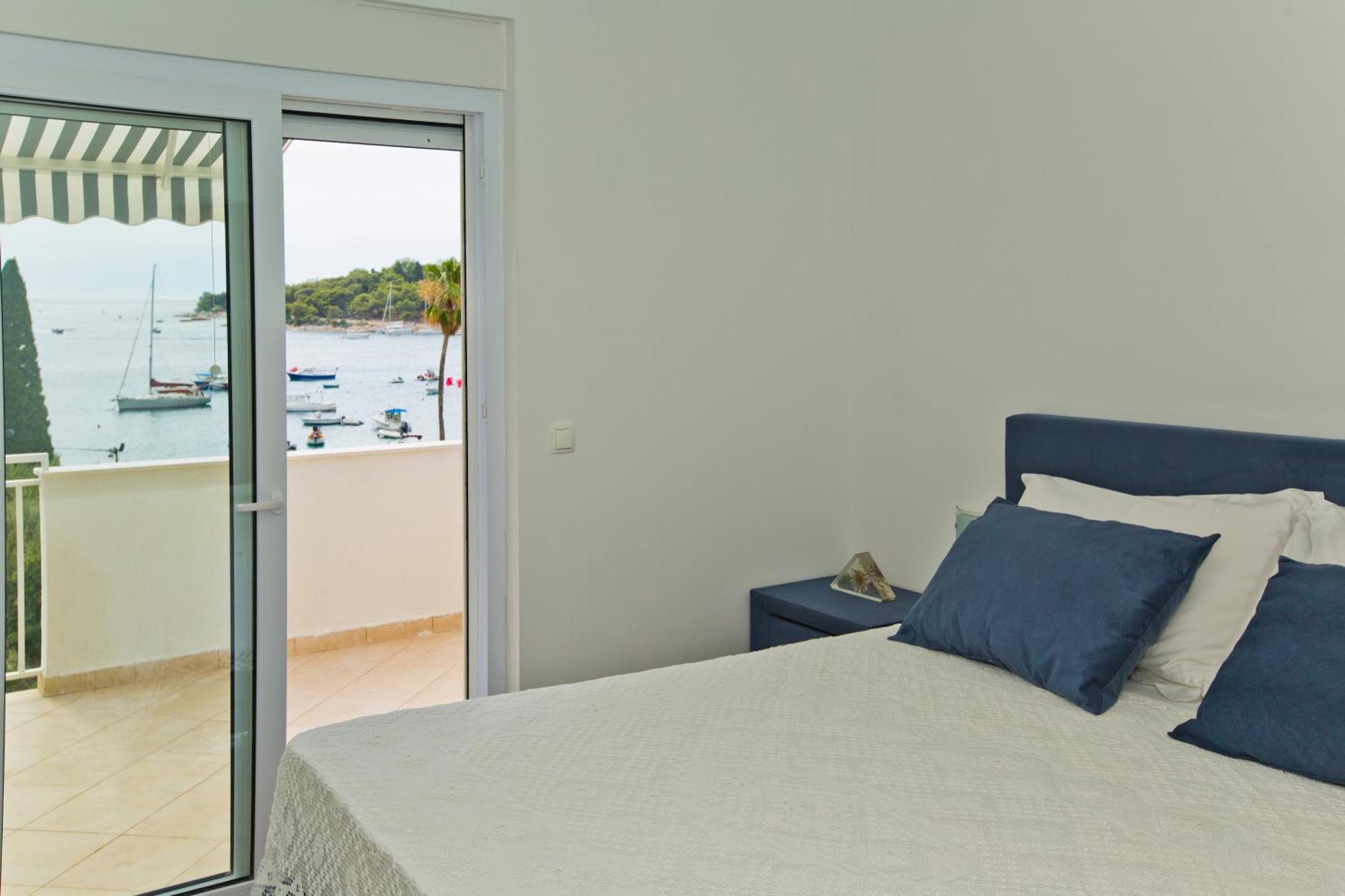 Apartments Grgo Хвар Экстерьер фото