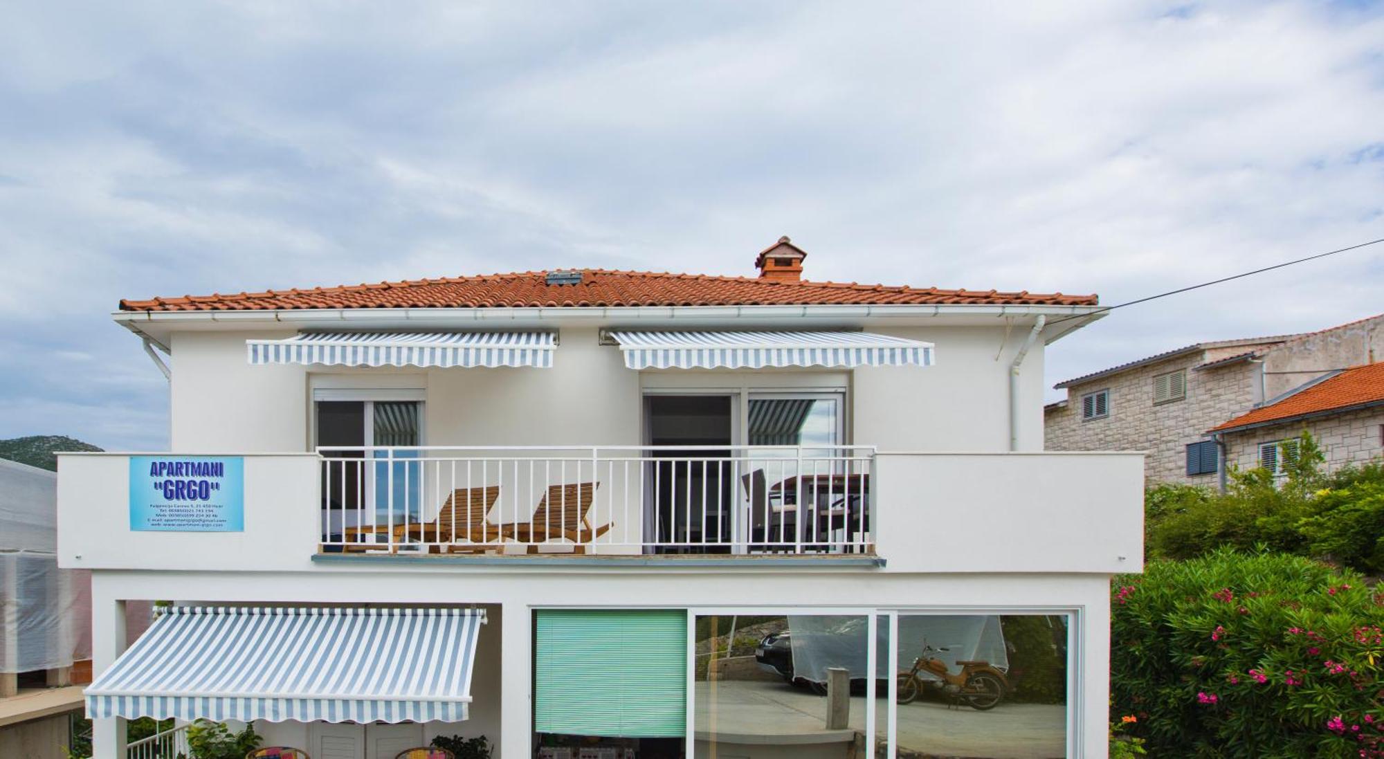 Apartments Grgo Хвар Экстерьер фото